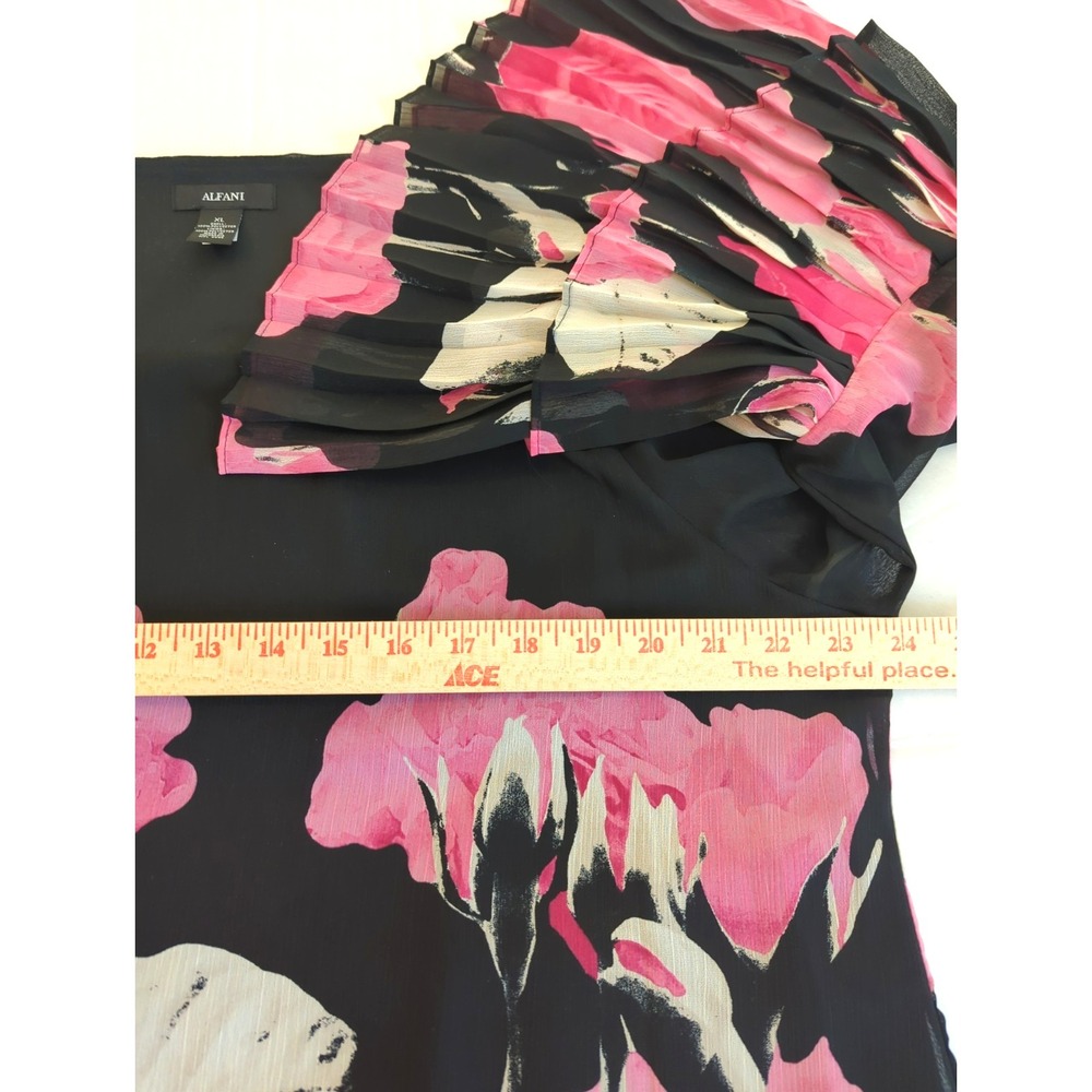 ALFANI Floral Blouse XL Roses are RED & PINK Bell Pleated Sleeves Head Turning - Picture 8 of 9